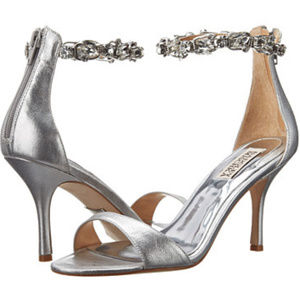 NWT Badgley Mischka Clark Silver Jeweled Sandal